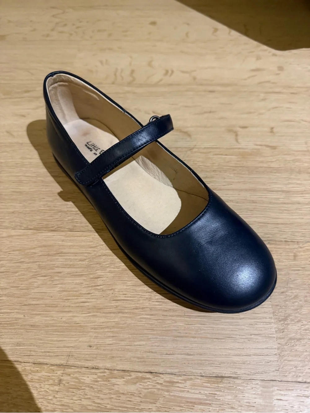 Girls Navy Mary Jane School Shoes - size 35-  Little Eric - almost perfect cond